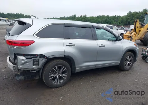 2018 Toyota Highlander Le Plus z USA, uszkodzony, nr VIN 5TDBZRFH1JS894086